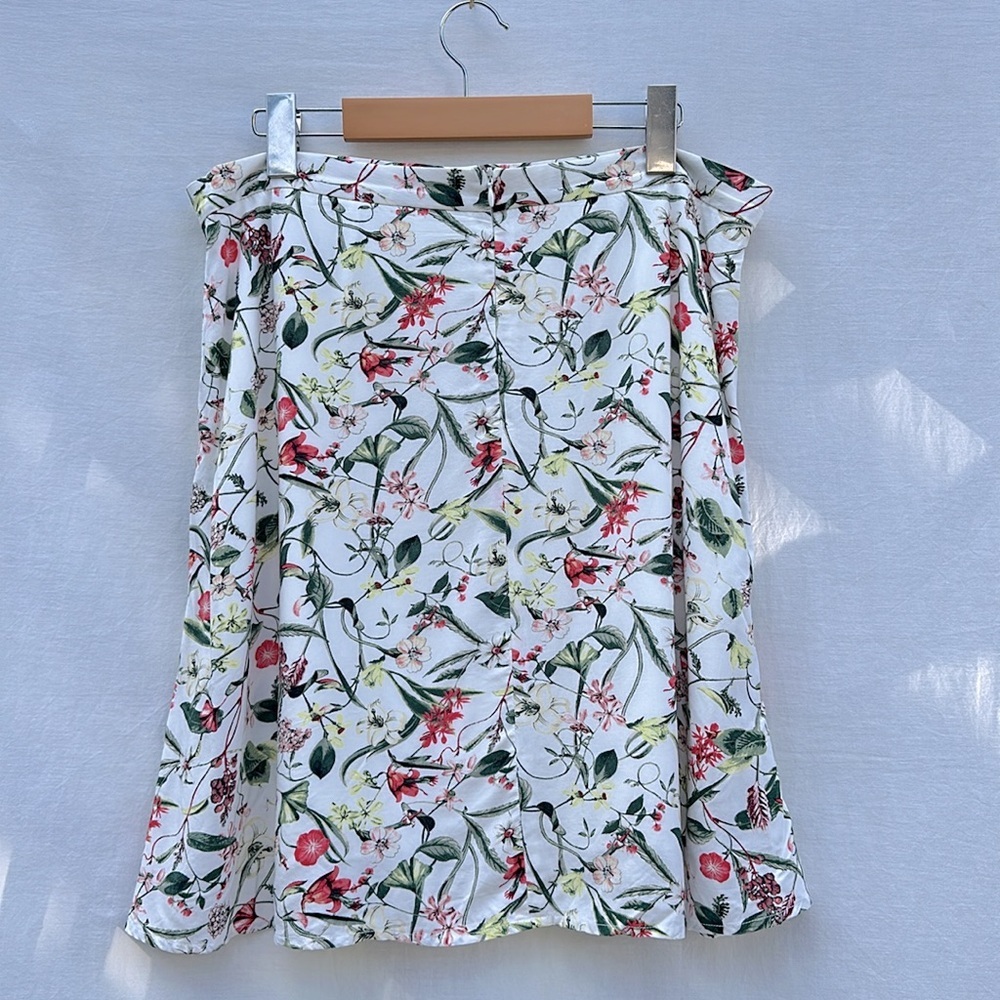 Reitmans Floral Skirt - Picture 3 of 6